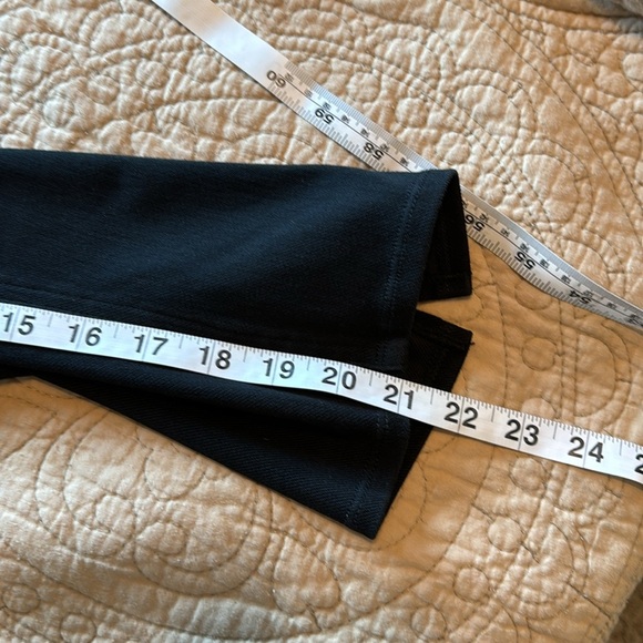 SPANX Pull-On Capri Jeans - Picture 9 of 11